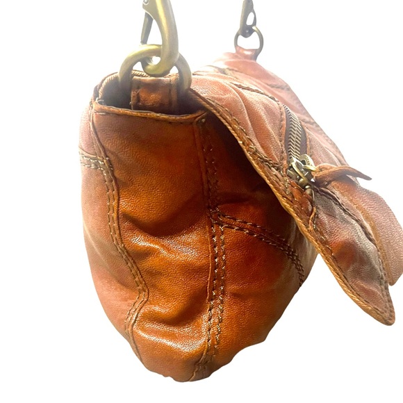 🍀 OMG 🍀 Lucky Brand Italian Leather Crossbody - Picture 5 of 12